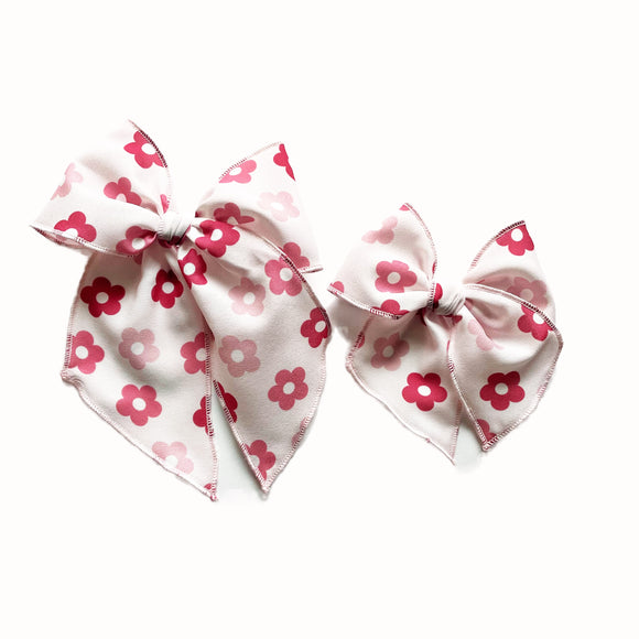 Pink Daisy on White Elle Bow
