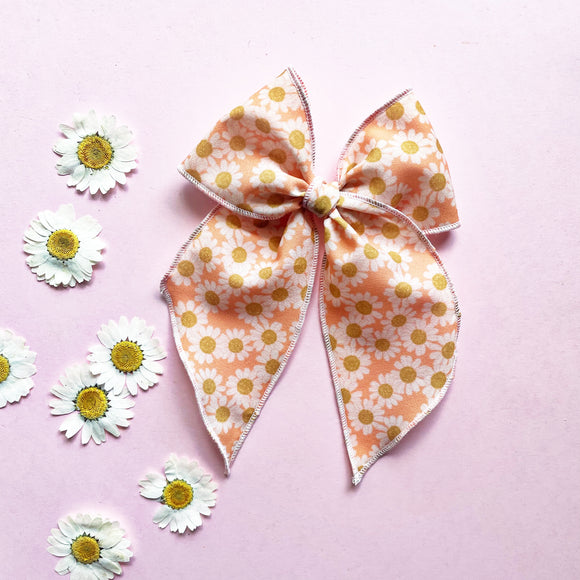 Peach Daisies Elle Bow